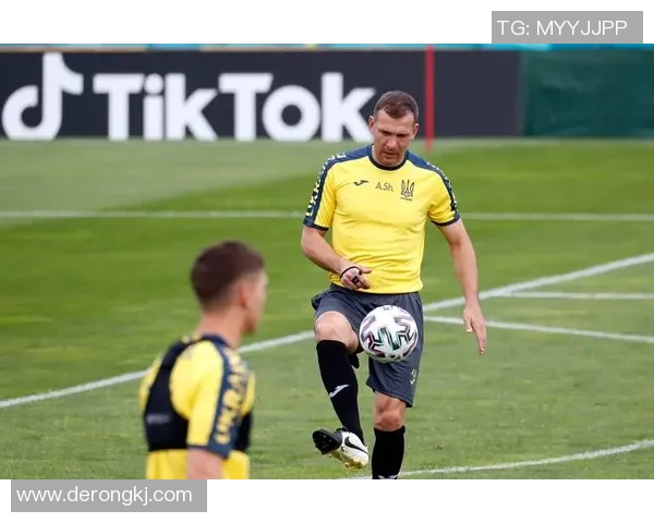 TikTok人气足球球星的成长之路与全球粉丝狂热背后的故事