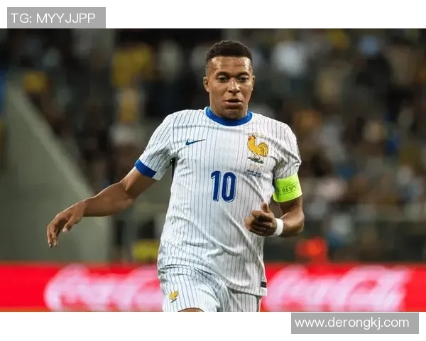 《队报足球历史球星排行榜揭晓 历史巨星谁与争锋》 《队报足球历史球星排行榜揭晓 历史巨星谁与争锋》