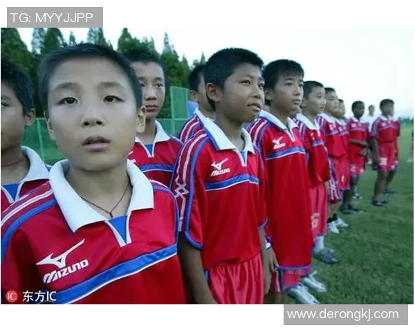 中国足球球星成长历程与辉煌时刻深度解析 中国足球球星成长历程与辉煌时刻深度解析