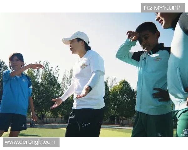 伊犁足球球星排名前十名分析及其在国内外赛场的表现对比 伊犁足球球星排名前十名分析及其在国内外赛场的表现对比