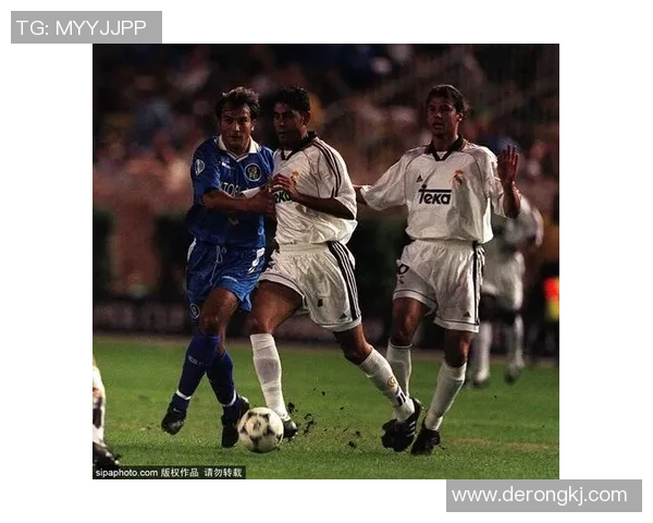 足球世界中的球星定义与崛起之路解析以及他们对比赛的深远影响